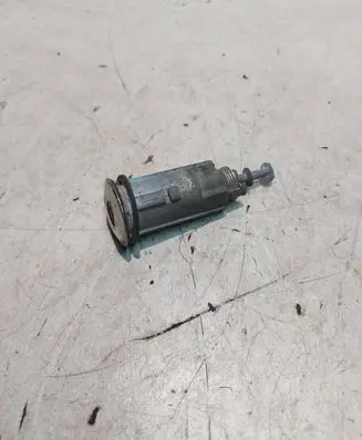 Mitsubishi Colt Front door lock (next to the handle) 