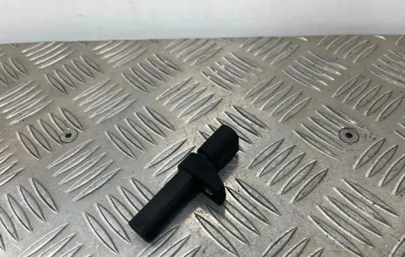 Mercedes-Benz E W211 Crankshaft position sensor 0031532828
