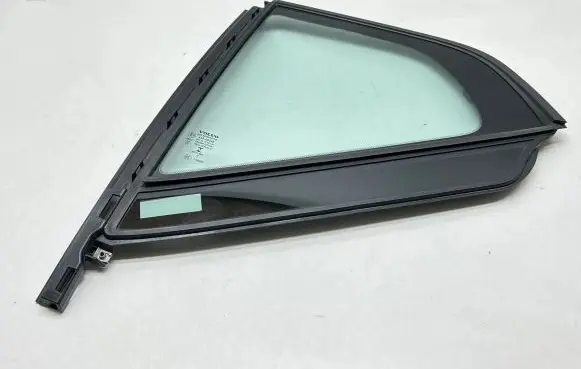 Volvo XC40 Rear vent window glass 43R00048 E000255 DOT24M189AS2