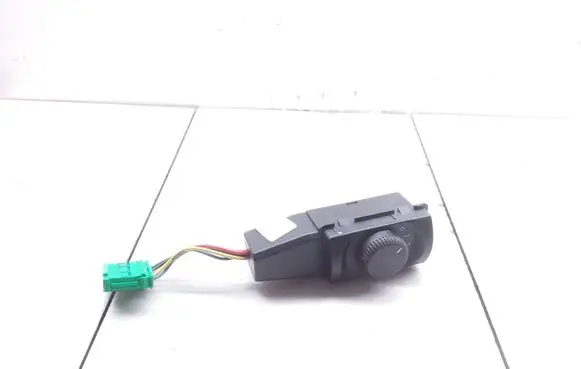 Peugeot 5008 Interior fan control switch 96846886XT N6010002