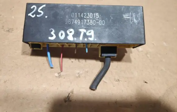 Peugeot 308 Fuse box set 9674917380-00