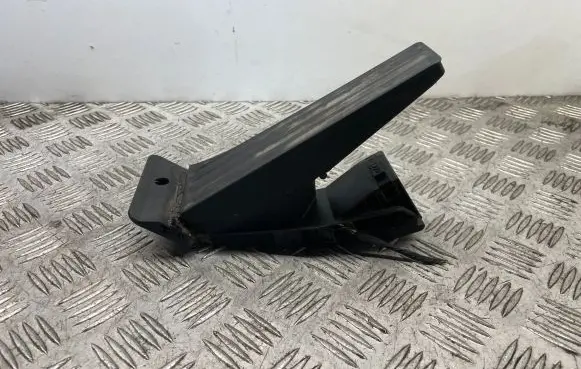BMW 5 F10 F11 Accelerator throttle pedal 6858574