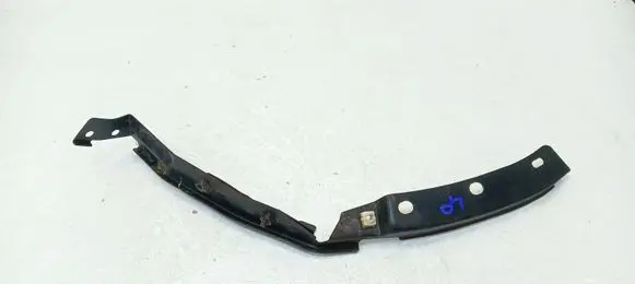 Mitsubishi 3000 GT Fender mounting bracket 