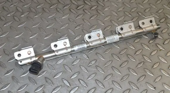 Ford Focus Fuel main line pipe CJ5E9F797BG BM5G9F972BA