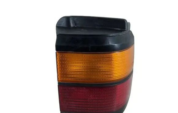 Volkswagen PASSAT B3 Rear/tail lights 333945257
