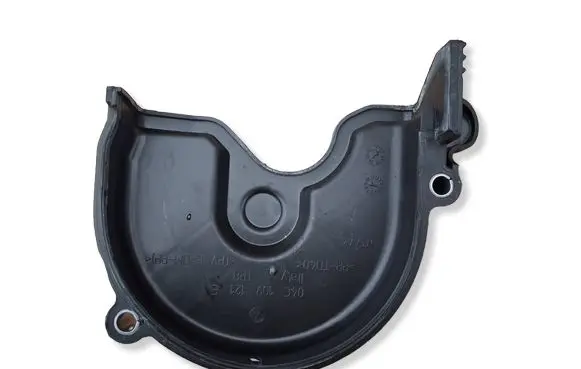 Volkswagen PASSAT B8 Timing belt guard (cover) 04C109121E