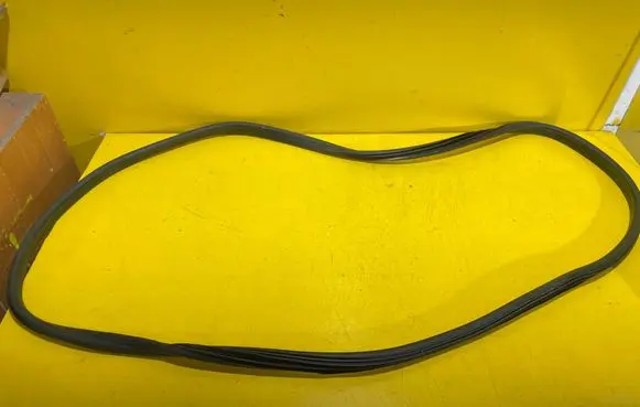Peugeot 308 SW Front door rubber seal 