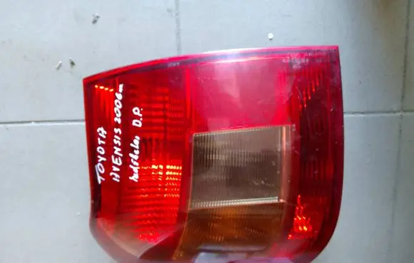 Toyota Avensis T250 Rear/tail lights