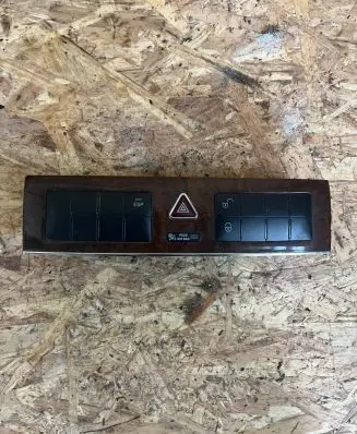 Mercedes-Benz C W203 Hazard light switch 2038702510 33634902 30060110013827