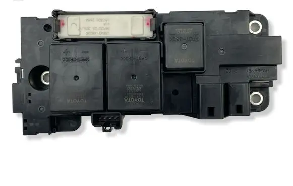 Toyota Auris E180 Relay mounting block G92Z133011