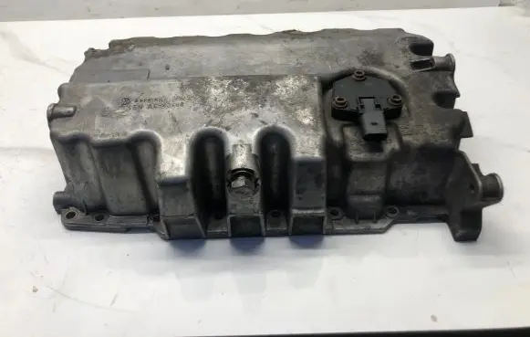 Skoda Octavia Mk3 (5E) Oil sump 03G103603 03C907660G