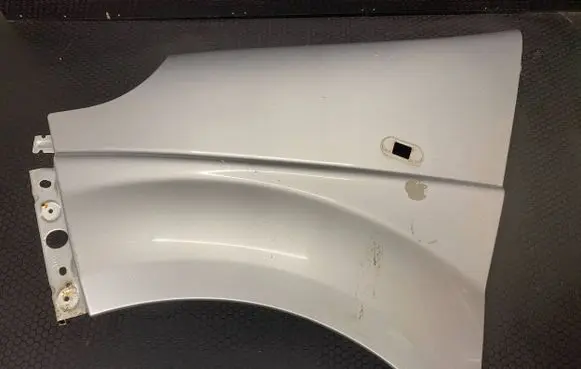 Opel Vivaro Fender