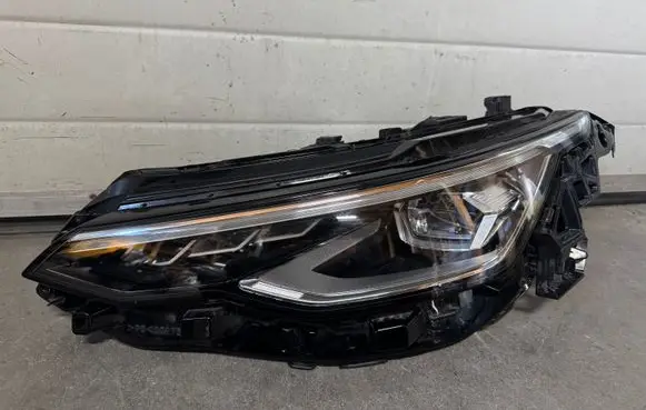 Volkswagen Golf VIII Headlight/headlamp 5H1941035N