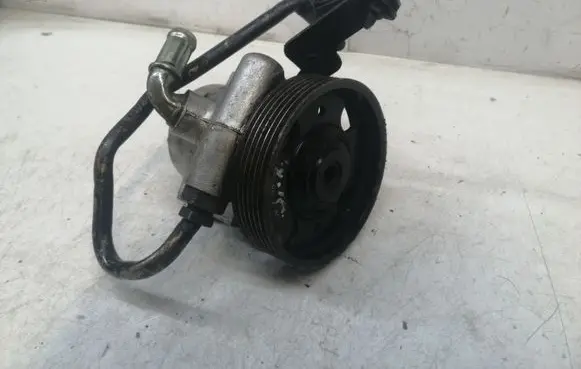 Peugeot 406 Power steering pump 9633889680 9622587980