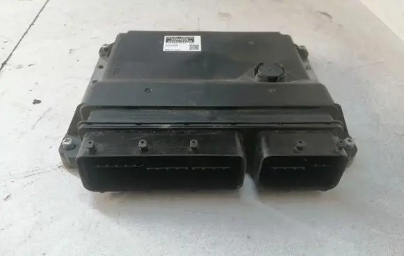 Toyota Prius (XW30) Engine control unit/module 8966147280 2753007393