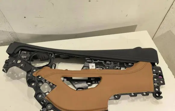 Mercedes-Benz GLC X253 C253 Front door card panel trim 2533092