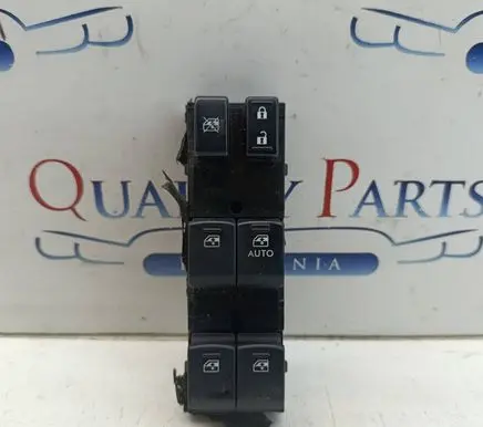 Subaru Outback (BS) Electric window control switch 83071AL010