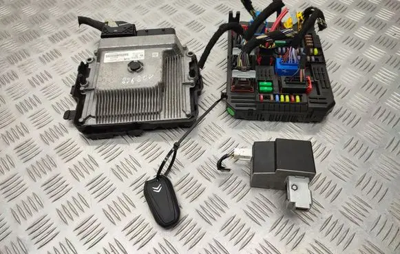 Citroen C3 Aircross Engine ECU kit and lock set 9806671980 9819269980 9819851480
