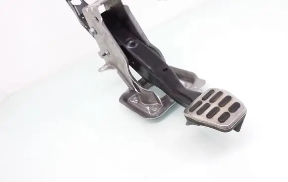 Volkswagen Eos Brake pedal 1K1721057AE 23332
