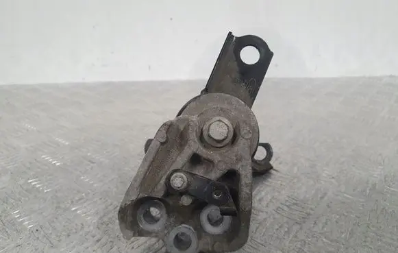 Ford Fiesta Engine mount vacuum valve C1B16F012AC