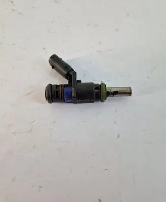 Mercedes-Benz B W245 Fuel injector A0000788749