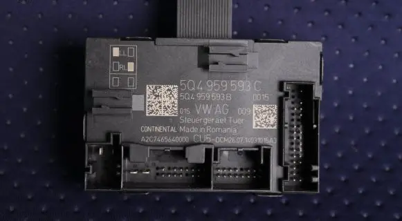 Volkswagen PASSAT B8 Door control unit/module 5Q4959593C