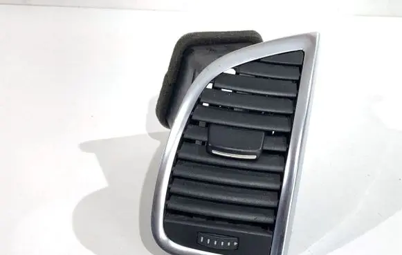 Audi Q7 4L Dashboard side air vent grill/cover trim 4L0820902T