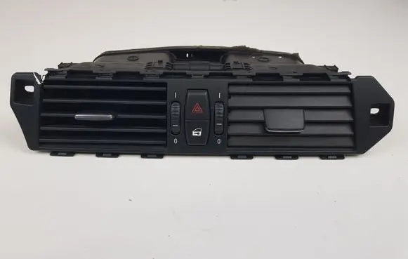 BMW 5 E60 E61 Dash center air vent grill 9112206