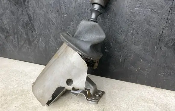 Opel Vivaro Gear shifter/selector 4913921