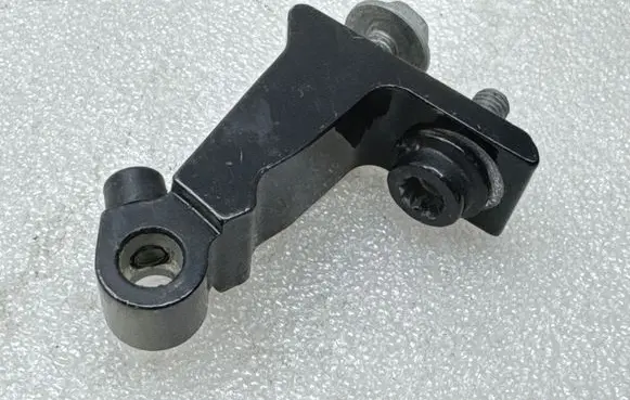 Volkswagen ID.4 Rear door lower hinge 8V5833493D A047058
