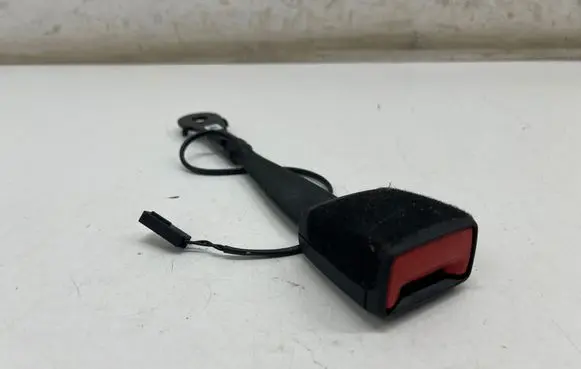 Audi Q3 F3 Front seatbelt buckle 8W0857755