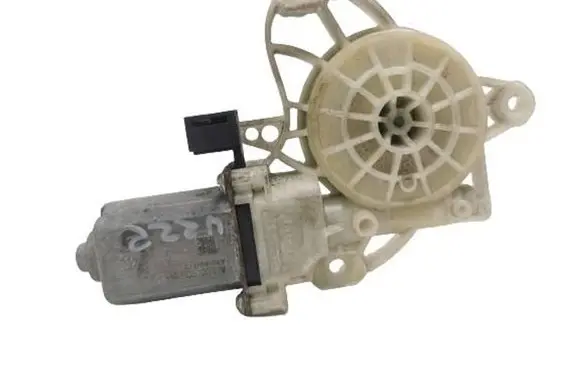 Mercedes-Benz S AMG W222 Front door window regulator motor A0009065806