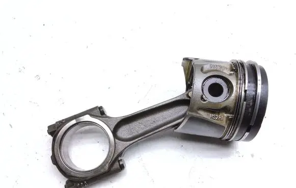Ford Focus Piston with connecting rod 085190 HS2RI