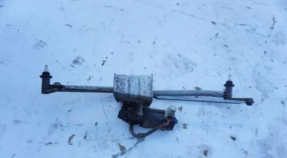 Volkswagen II LT Front wiper linkage and motor