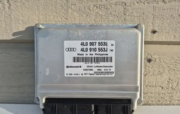 Audi Q7 4L Suspension control unit/module 4L0907553E 4L0910553J