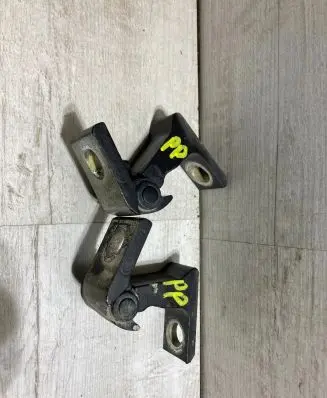 Front door hinge set