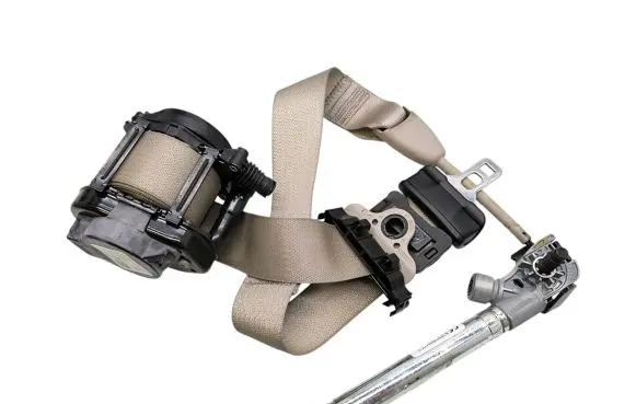Chrysler Pacifica Front seatbelt P5LA371D2AE TSX292725540