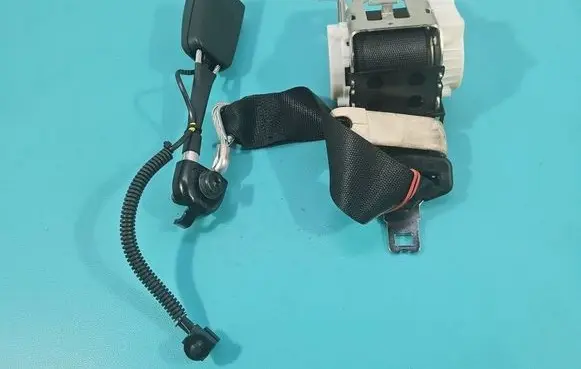 Mercedes-Benz S W222 Middle seatbelt (rear) 34161779A IMPRK1562168