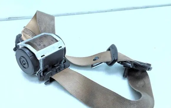 BMW 5 E60 E61 Front seatbelt E1040518 602771880 601629600D
