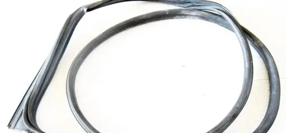 Mini One - Cooper F56 F55 Trunk rubber seal (body) 