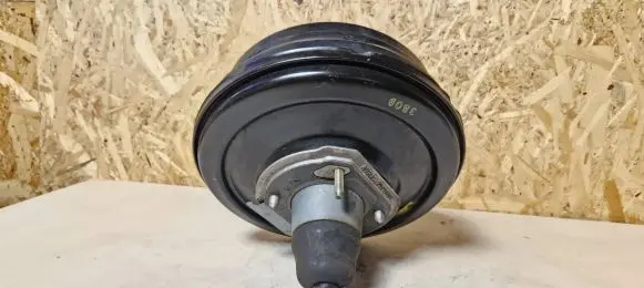 BMW X5 E53 Brake booster 32481478