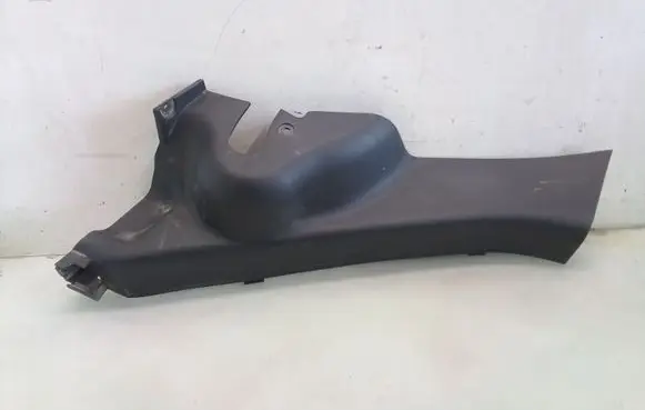 Hyundai i30 Rear seat side top trim 