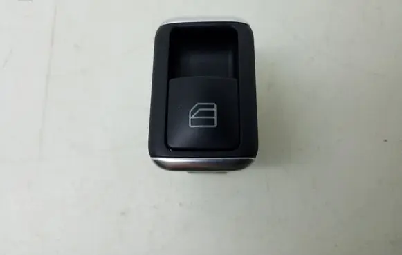 Mercedes-Benz E W212 Electric window control switch A2049055502