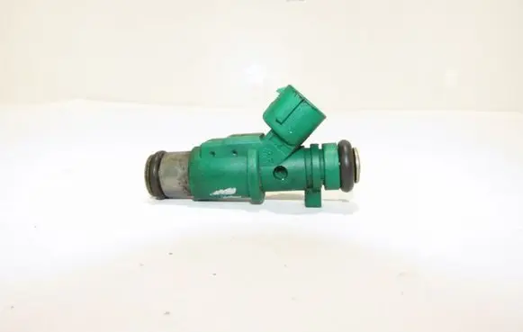 Peugeot 207 Fuel injector 01F02331471