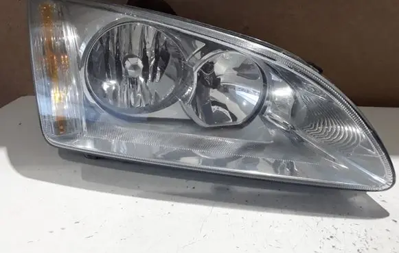 Ford Focus Headlight/headlamp 4M5113W029