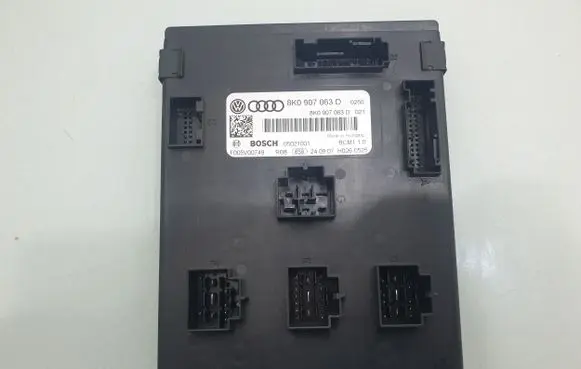 Audi A4 S4 B8 8K Comfort/convenience module 8K0907063D