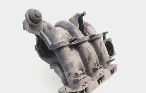 Volkswagen Polo Intake manifold 03D129743D