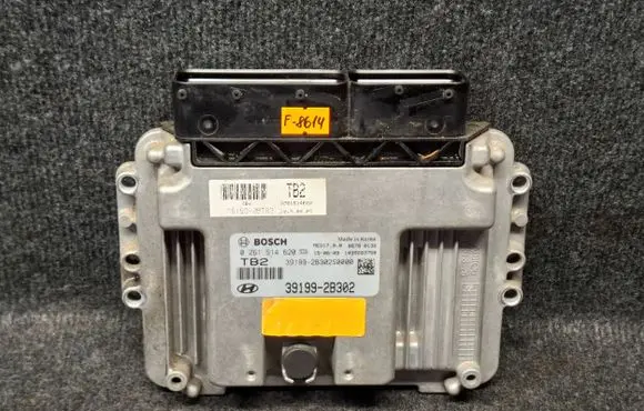 Hyundai Tucson TL Engine control unit/module 391992B302 0261S14620