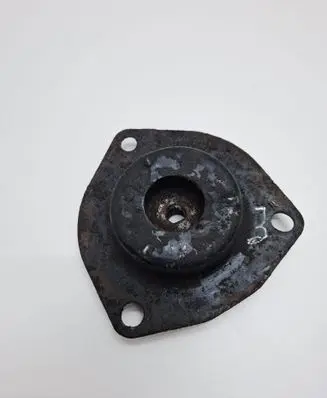 Nissan X-Trail T30 Coil spring/strut mount 