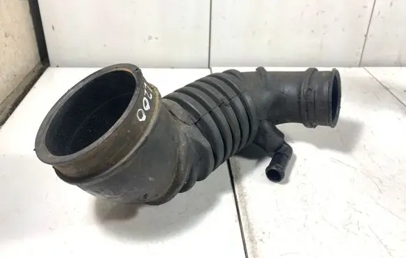 Mitsubishi L200 Air intake duct part